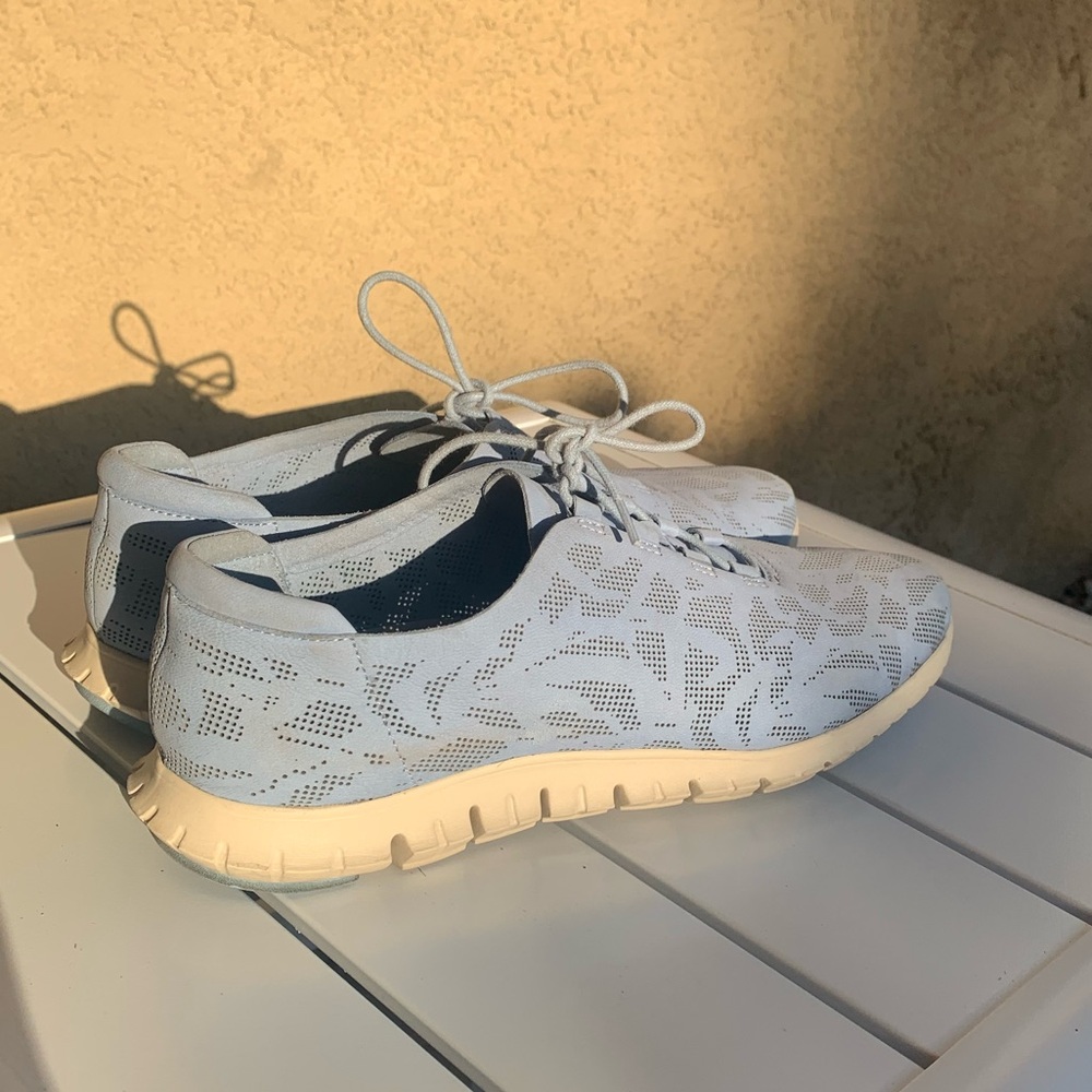 Cole Haan zero grand baby blue leather sneakers perforated size 10B